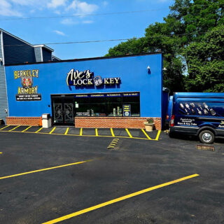 Aves Shop.jpg