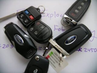 Locksmith programming car keys.jpg